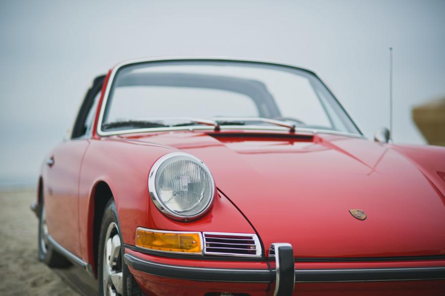  Porsche 911 S Soft Window Targa 1967 года  (фото 8 из 18)